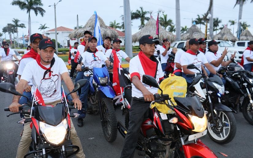 Empresa Portuaria Nacional realiza caravana en saludo al 43 19